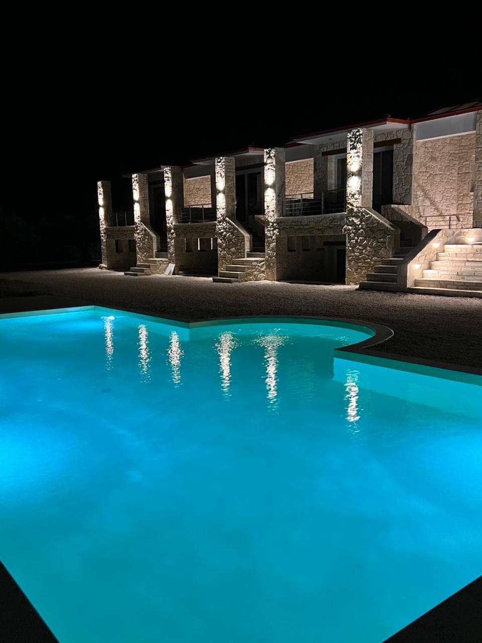 Eleonas Suites サルティ エクステリア 写真
